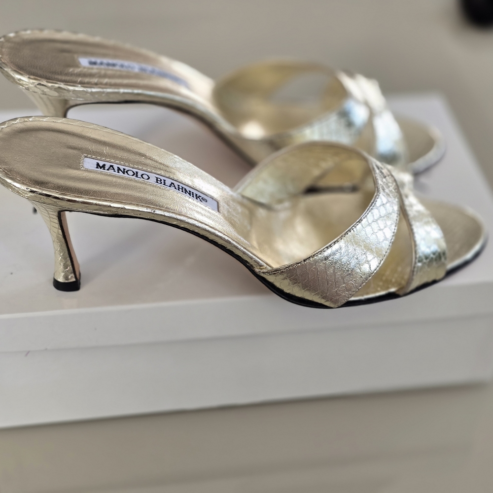 Manolo Blahnik Metallic Gold Heels - Picture 2 of 5